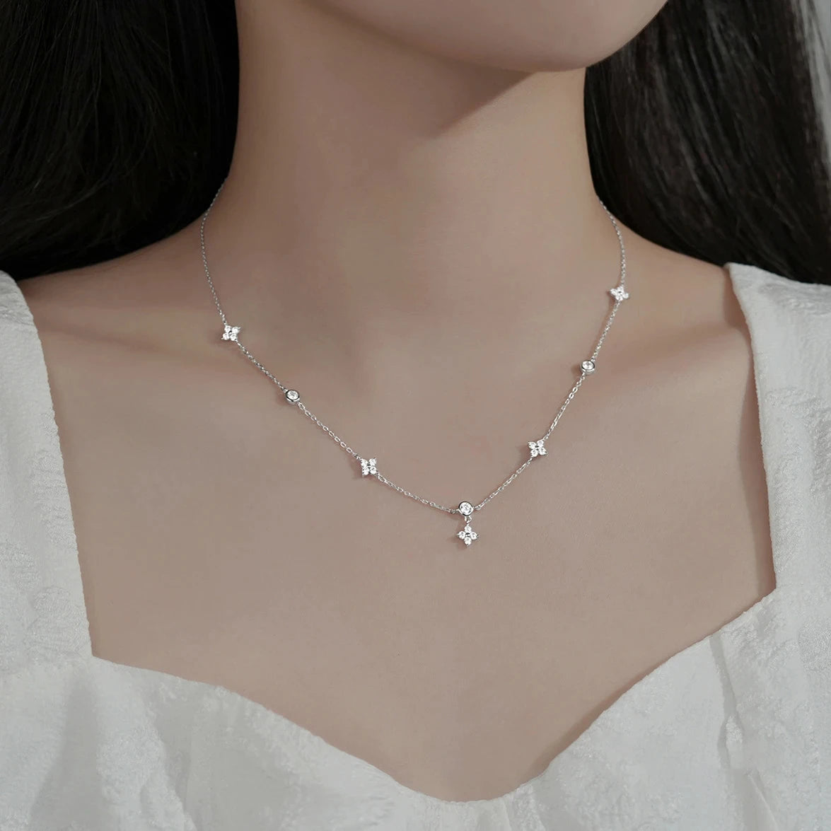 Four-leaf Flower Necklace - Kouttor Soliman